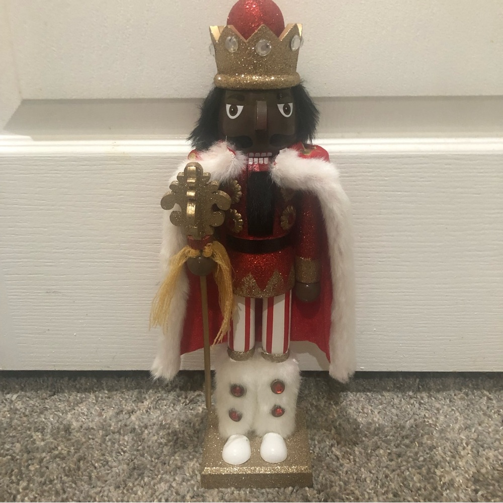 15” Black King Nutcracker- $40- Brand New with Tags